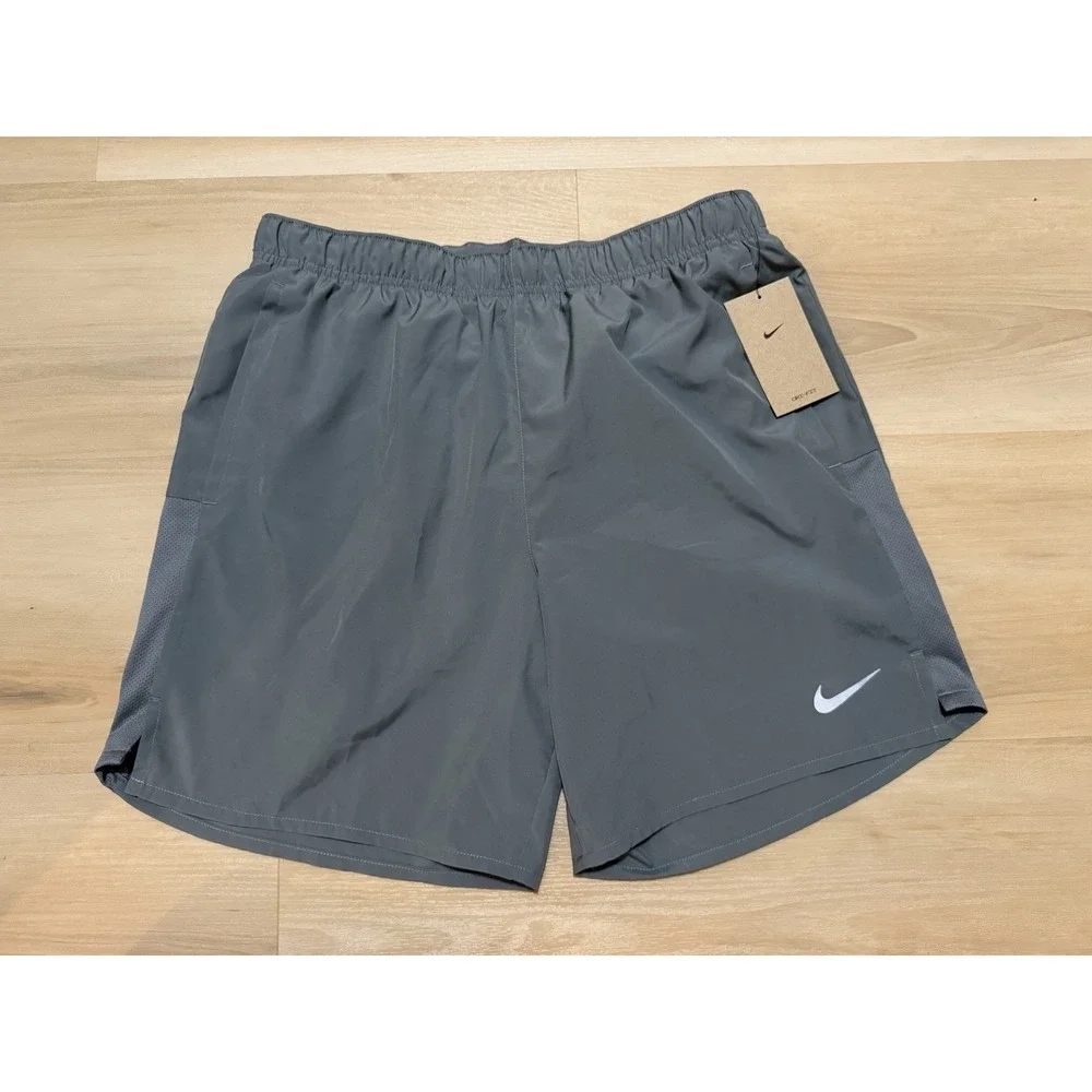 Nike Challenger Brief Lined 7